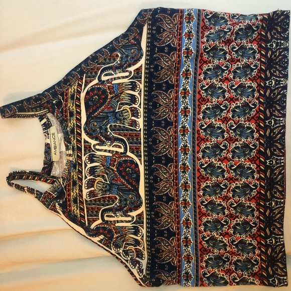 crop top with elefante on them - Picture 7 of 8